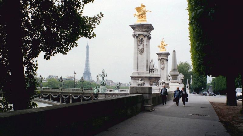 Parue dans : Paris