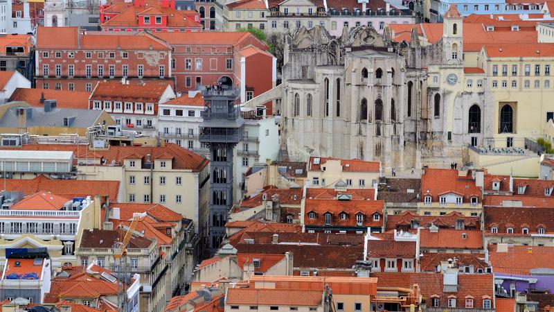 Parue dans : Lisbonne, entre rails et pavés