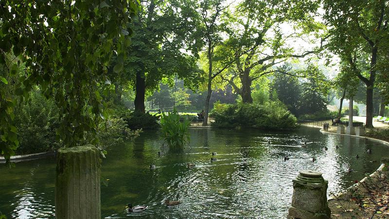 Parue dans : Paris
