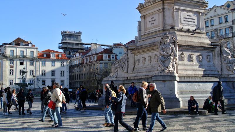 Parue dans : Lisbonne, entre rails et pavés