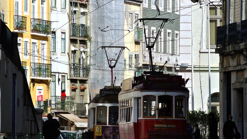Parue dans : Lisbonne, entre rails et pavés