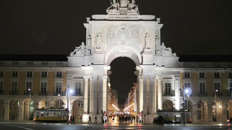 Parue dans : Lisbonne, entre rails et pavés