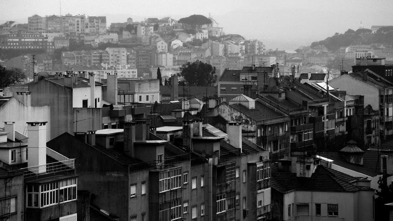 Parue dans : Lisbonne en noir et blanc