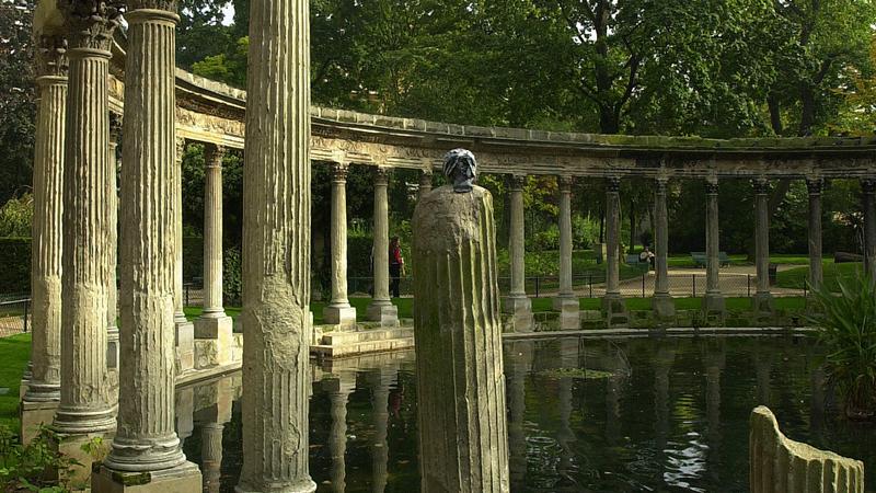 Parue dans : Paris