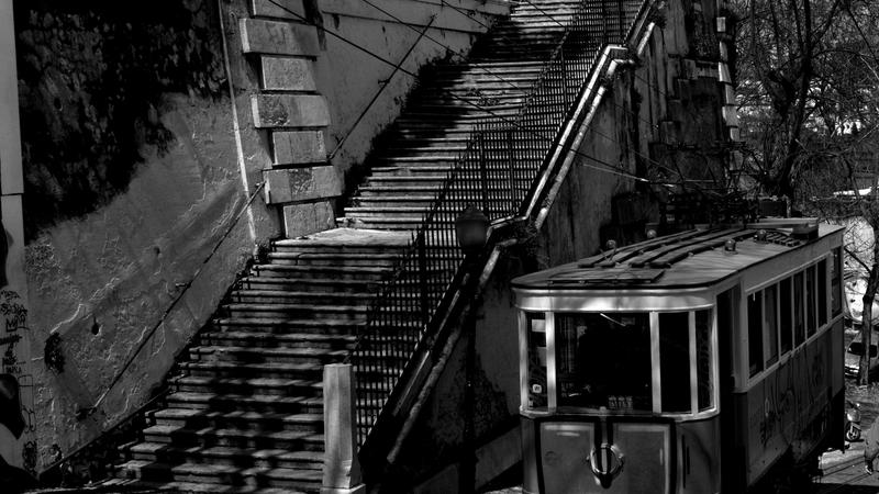 Parue dans : Lisbonne en noir et blanc