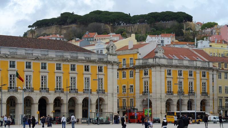 Parue dans : Lisbonne, entre rails et pavés