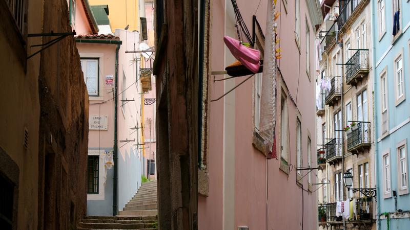 Parue dans : Lisbonne, entre rails et pavés