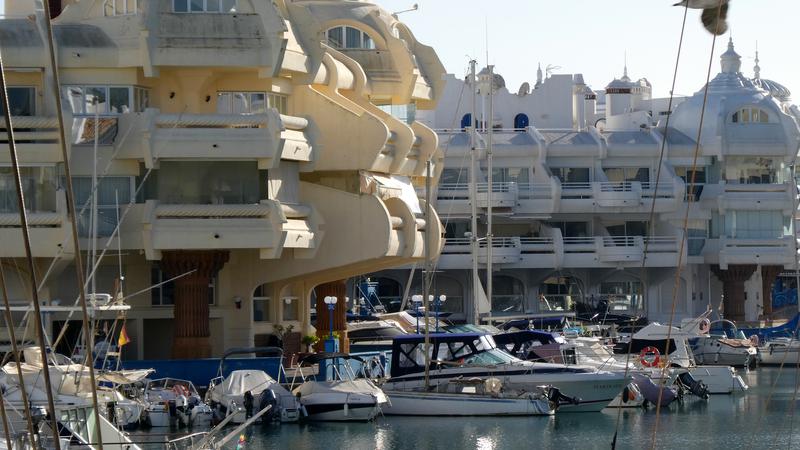 Parue dans : Benalmadena